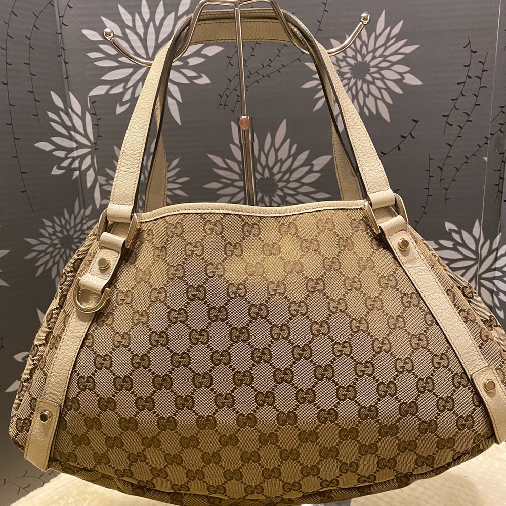 Pre-loved Gucci Abbey canvass